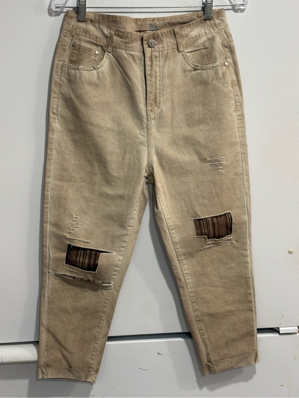 Yeuzis distressed cropped jeans